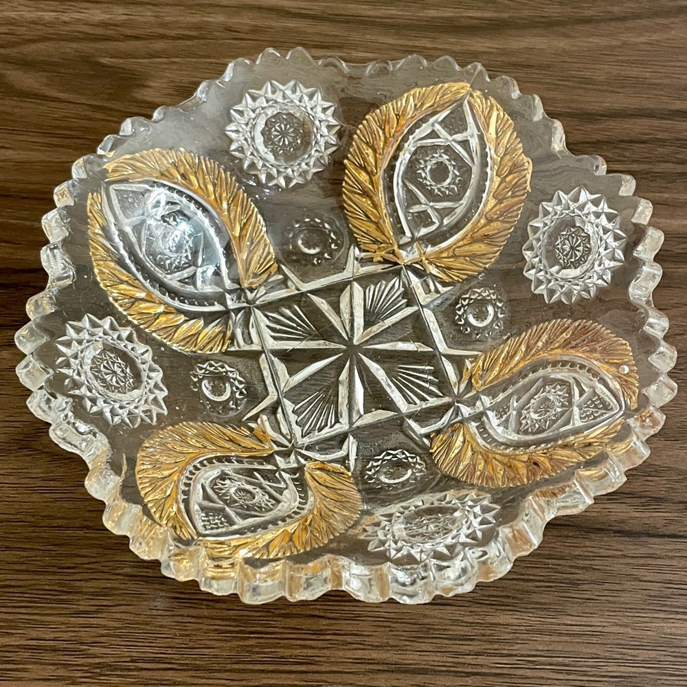 Vintage Clear & Gold Patterned Star Dish Bowl Ridged 6" Diameter